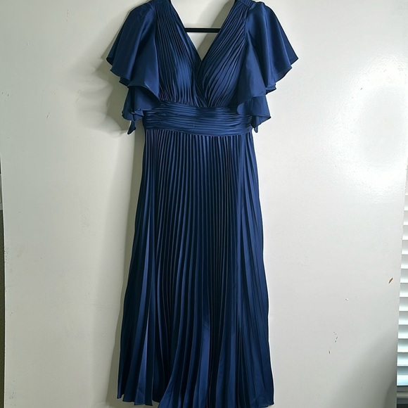 Mac duggal pleaded midi dress  flowwy sleeves built i bra size 6 cocktail party - Picture 8 of 16